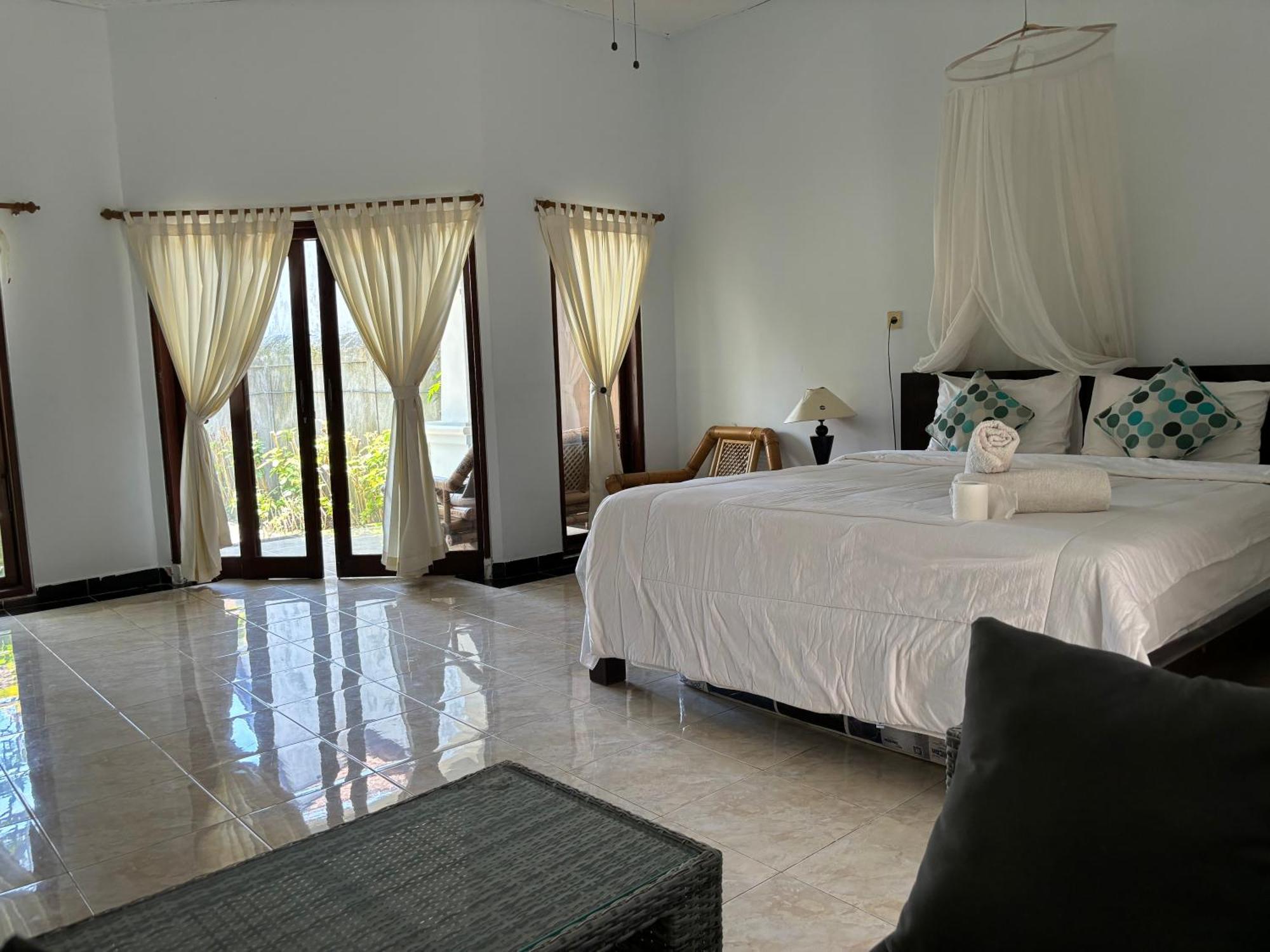 Bahari Beach Amed Exterior photo